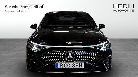 Mercedes-Benz CLA350 8 of 22