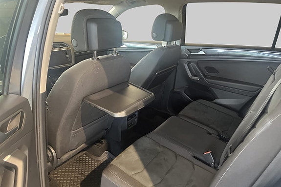 Volkswagen Tiguan Allspace 8 of 17