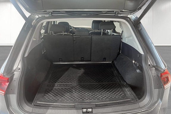 Volkswagen Tiguan Allspace 10 of 17