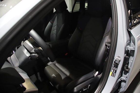 BMW 530e 13 of 13