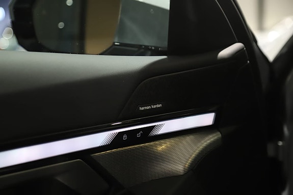 BMW 530e 9 of 13
