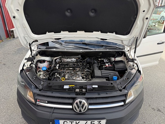 Volkswagen Caddy Maxi 23 of 25