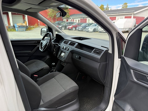 Volkswagen Caddy Maxi 19 of 25