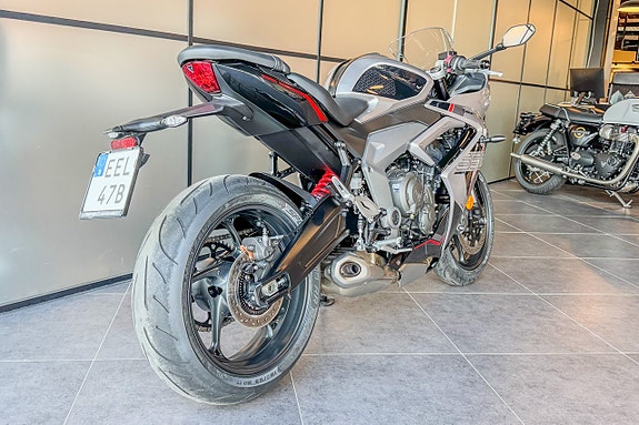 Triumph Daytona 660 | SEASON SALE | SPARA 22.500:- 4 of 5