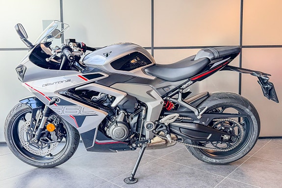 Triumph Daytona 660 | SEASON SALE | SPARA 22.500:- 3 of 5