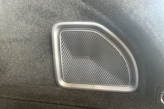 Polestar 4 18 of 30