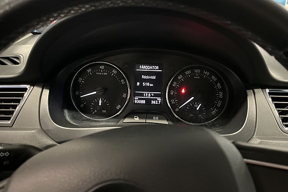 Skoda Rapid 15 of 18