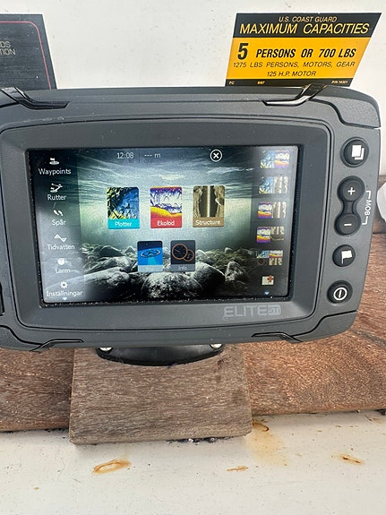 Bayliner Trophy 1903 CC – 150 hk Force + 30-trailer + Lowrance – höstpris 3 of 11