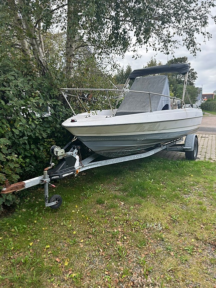 Bayliner Trophy 1903 CC – 150 hk Force + 30-trailer + Lowrance – höstpris 5 of 11