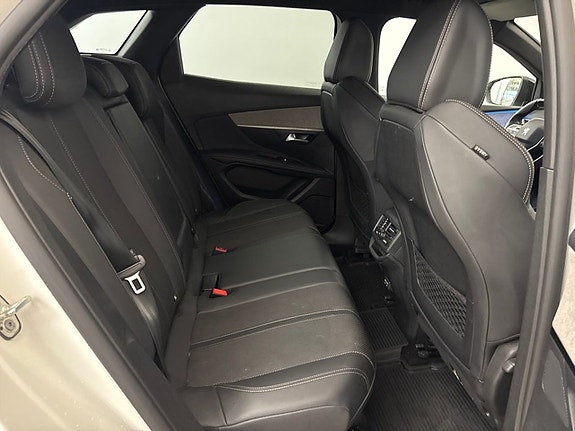 Peugeot 3008 8 of 11