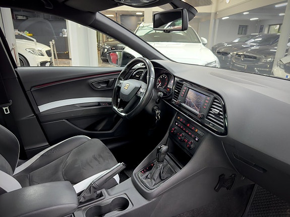 Seat Leon Cupra 2.0 TSI 280 ch BVA / Toit ouvrant / Alcantara / GPS / Sièges chauffants