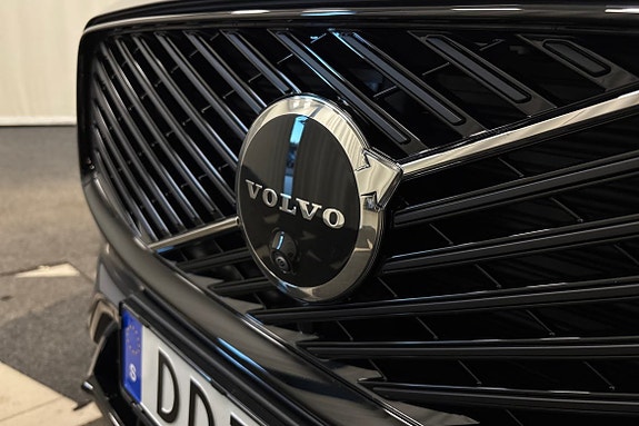 Volvo XC60 23 of 28