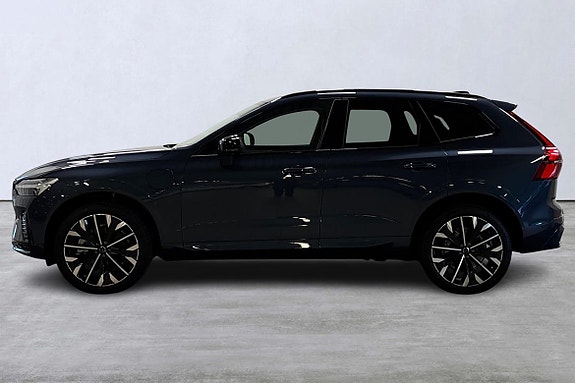 Volvo XC60 2 of 28