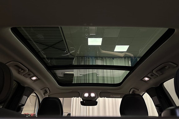 Volvo XC60 25 of 28