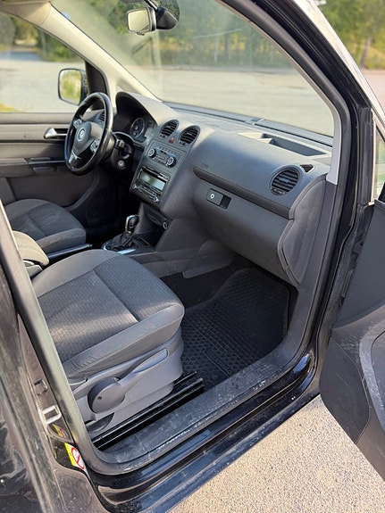 Volkswagen Caddy 10 of 12