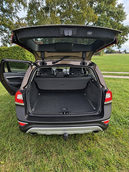Volvo XC70 13 of 14
