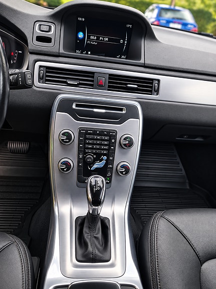 Volvo XC70 12 of 14