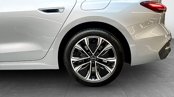 Audi A5 6 of 21