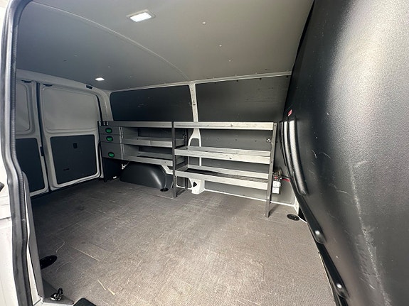 Volkswagen Transporter 15 of 16