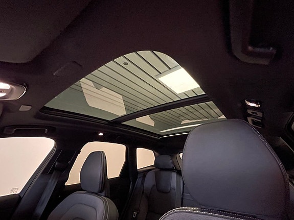 Volvo XC60 6 of 8