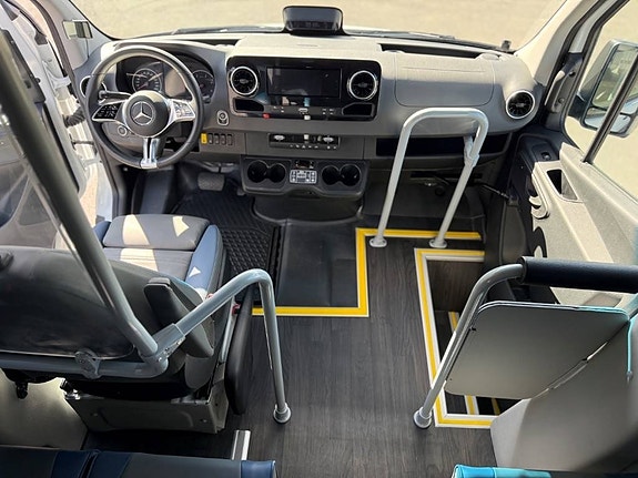 Mercedes-Benz Sprinter 519 cdi 22 platser 6 of 11