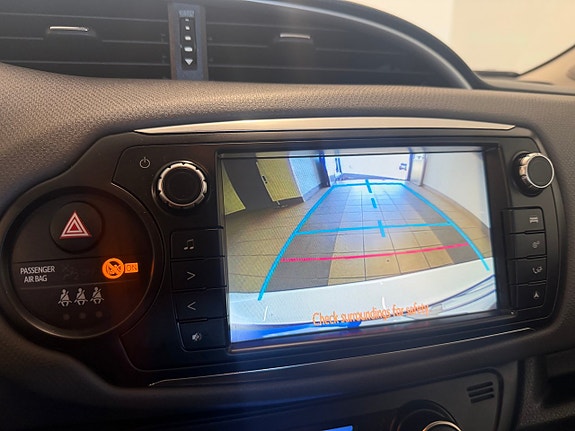 Toyota Yaris 7 of 8