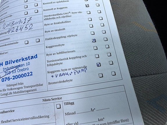 Volkswagen Caravelle 27 of 28