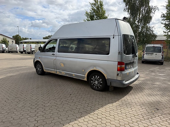 Volkswagen Caravelle 5 of 28