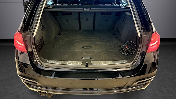 BMW 320d 24 of 25
