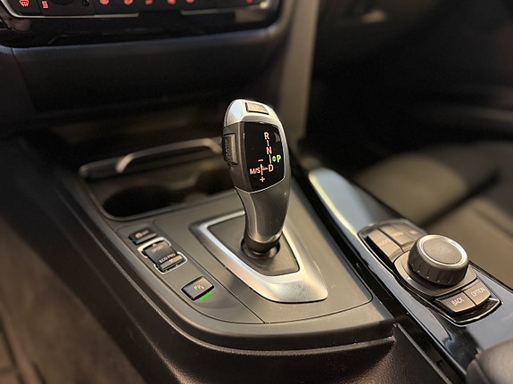 BMW 320d 22 of 25