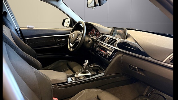 BMW 320d 14 of 25