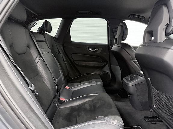 Volvo XC60 19 of 19