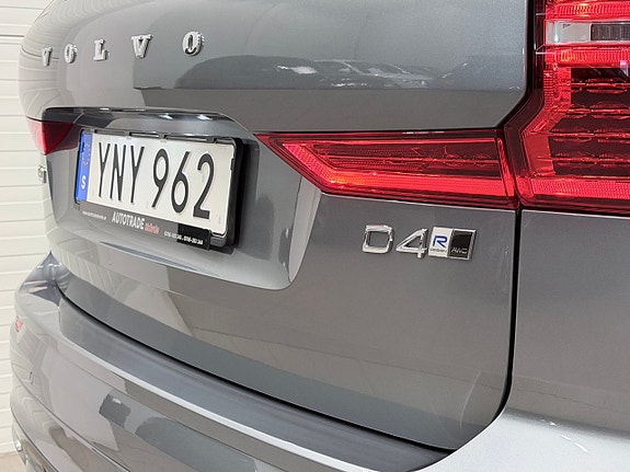 Volvo XC60 9 of 19