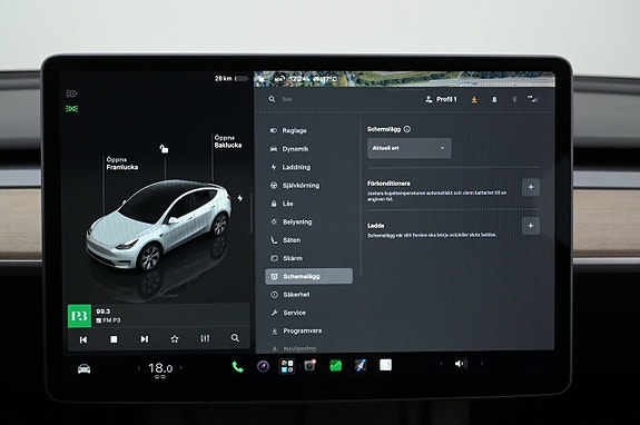 Tesla Model Y 16 of 27
