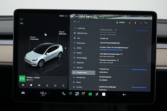 Tesla Model Y 14 of 27