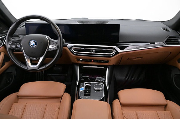 BMW i4 6 of 27
