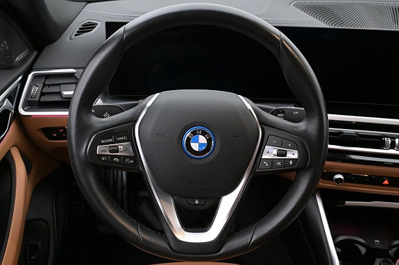 BMW i4 7 of 27