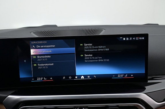 BMW i4 21 of 27