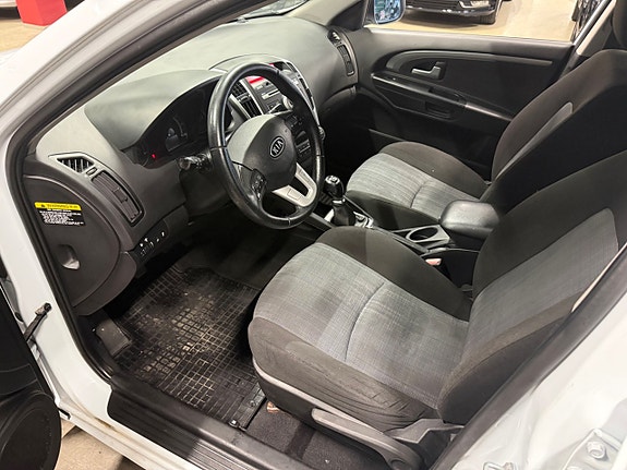 Kia Ceed 11 of 21