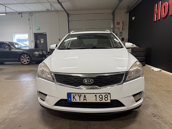 Kia Ceed 9 of 21