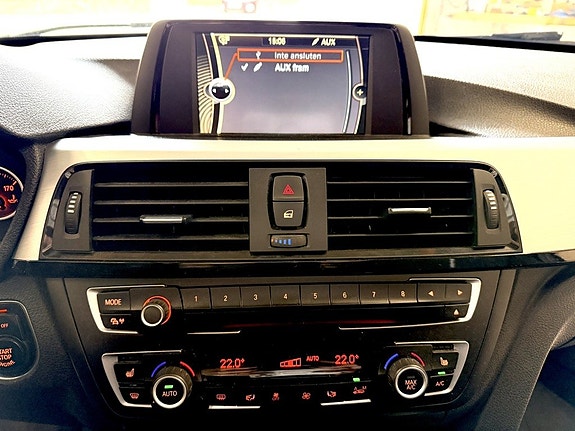 BMW 328i 10 of 13