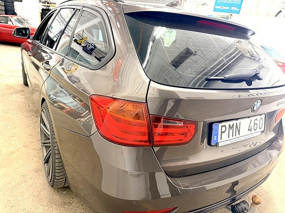 BMW 328i 7 of 13
