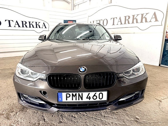 BMW 328i 2 of 13