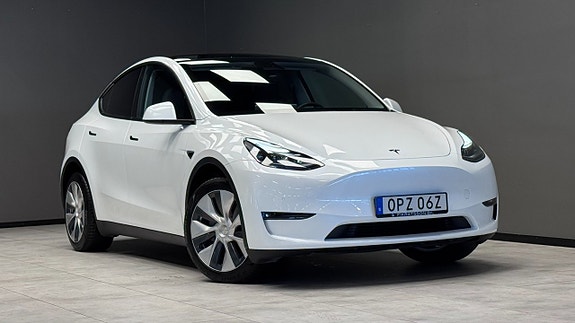 Tesla Model Y 21 of 21
