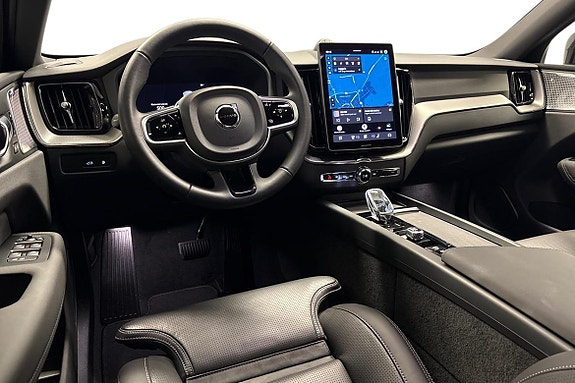 Volvo XC60 8 of 21