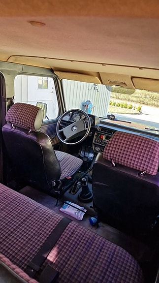 Mercedes-Benz 300 GD 4 of 14