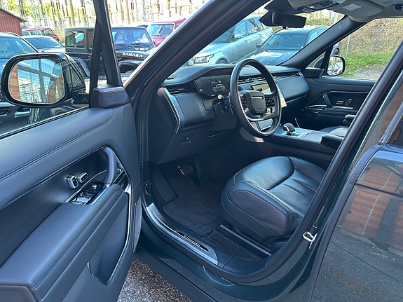 Land Rover Range Rover 11 of 26