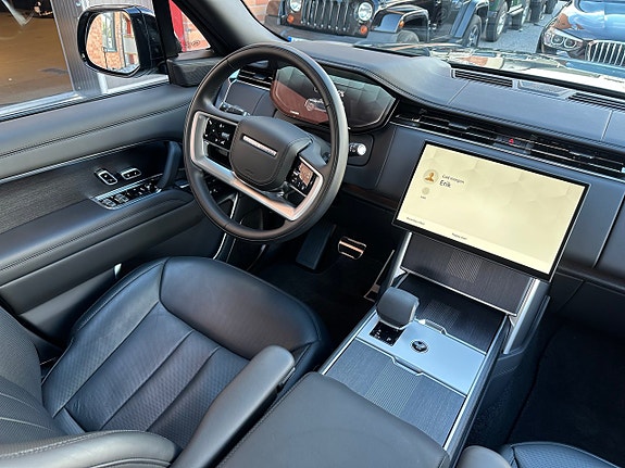 Land Rover Range Rover 9 of 26