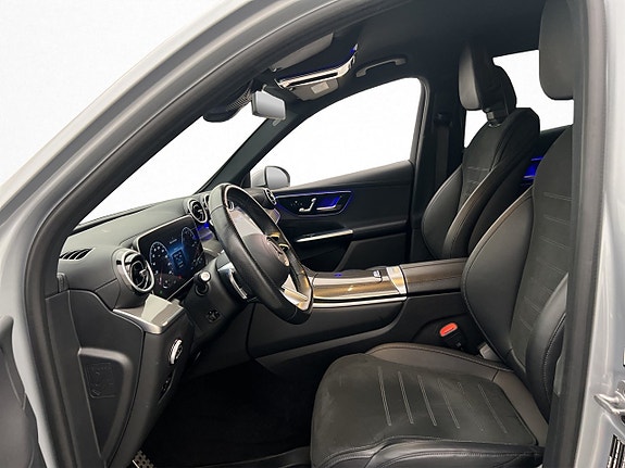 Mercedes-Benz GLC300 de 13 of 30