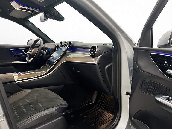 Mercedes-Benz GLC300 de 17 of 30